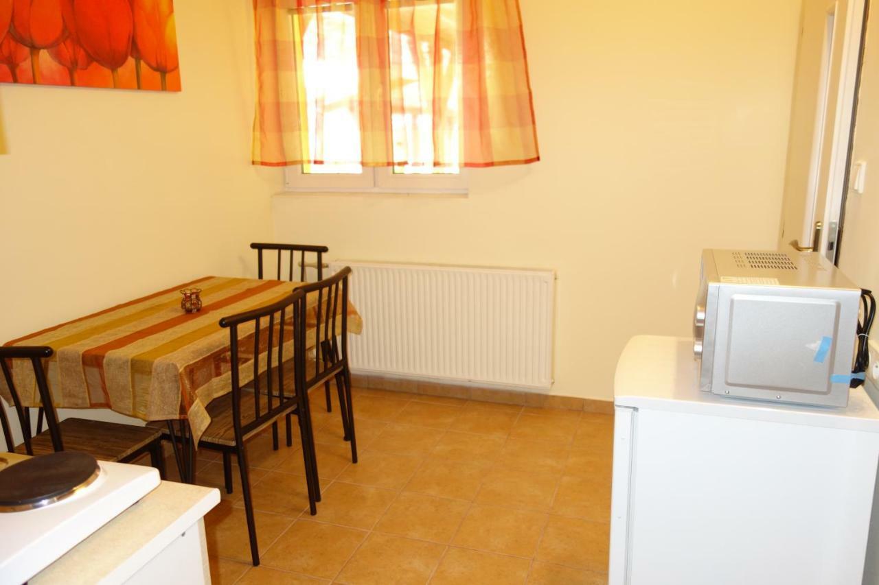 La Familia Apartment Sturovo Luaran gambar