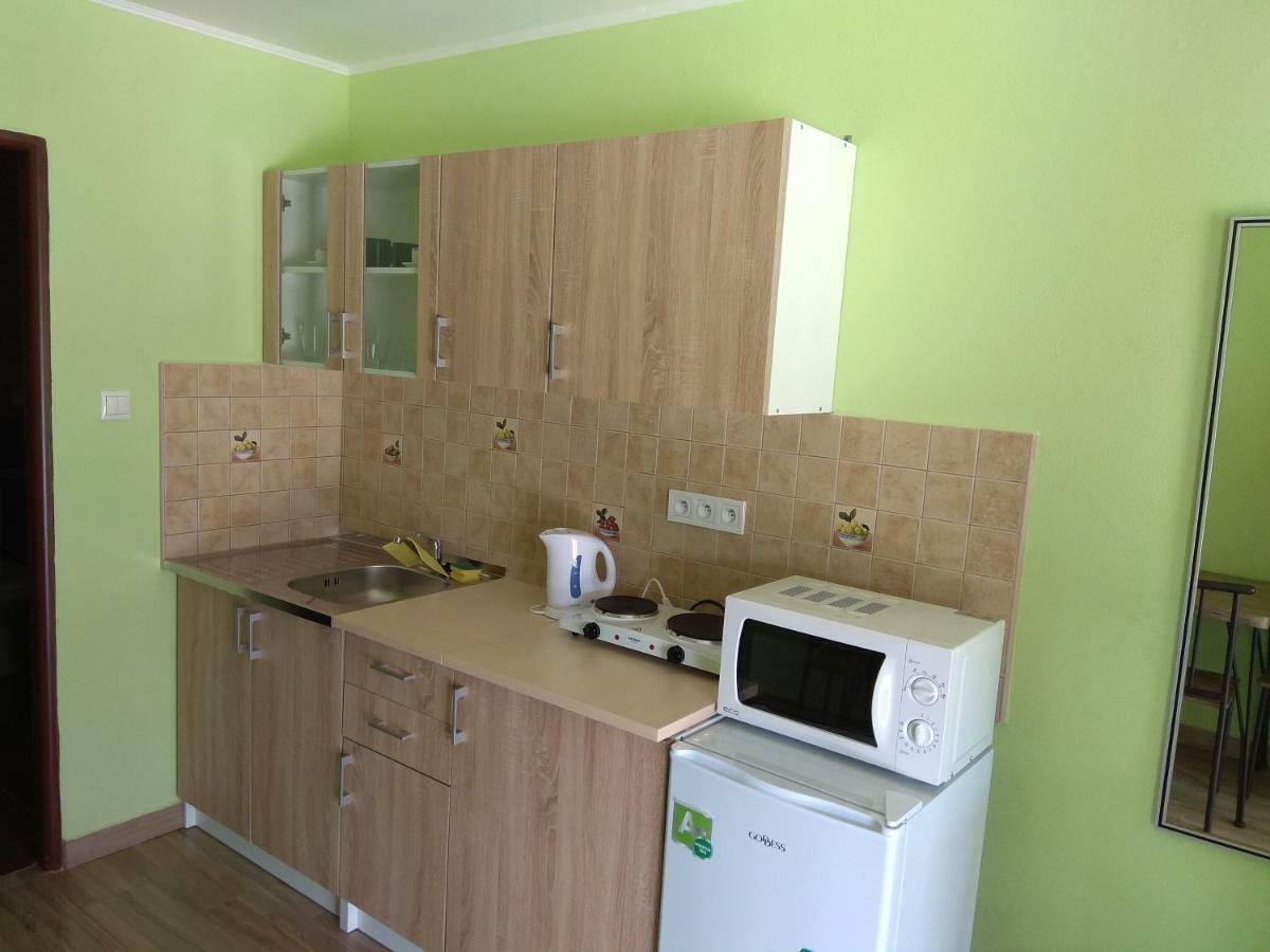 La Familia Apartment Sturovo Luaran gambar
