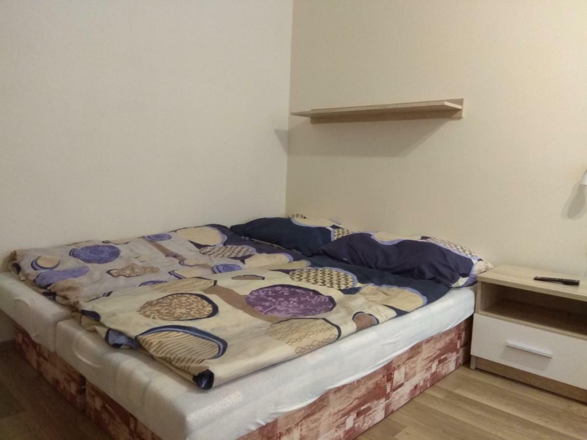 La Familia Apartment Sturovo Luaran gambar