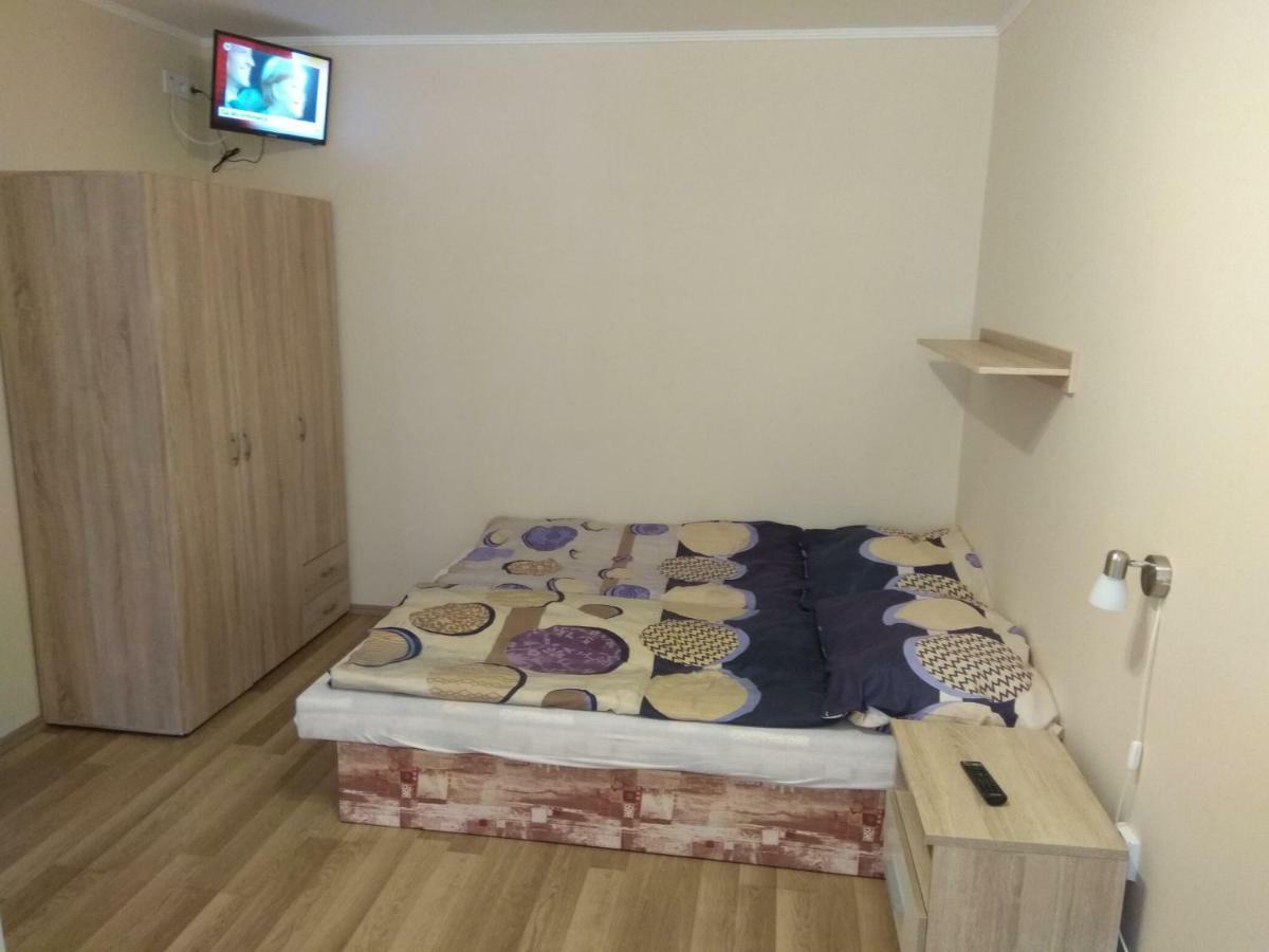 La Familia Apartment Sturovo Luaran gambar